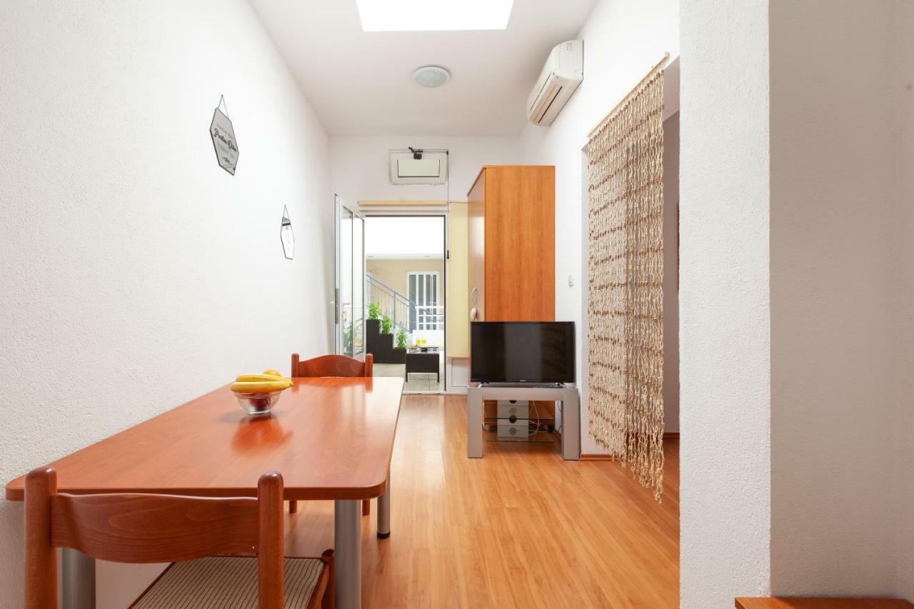 R Appartement Makarska