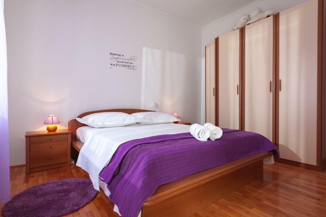 R Apartment Makarska