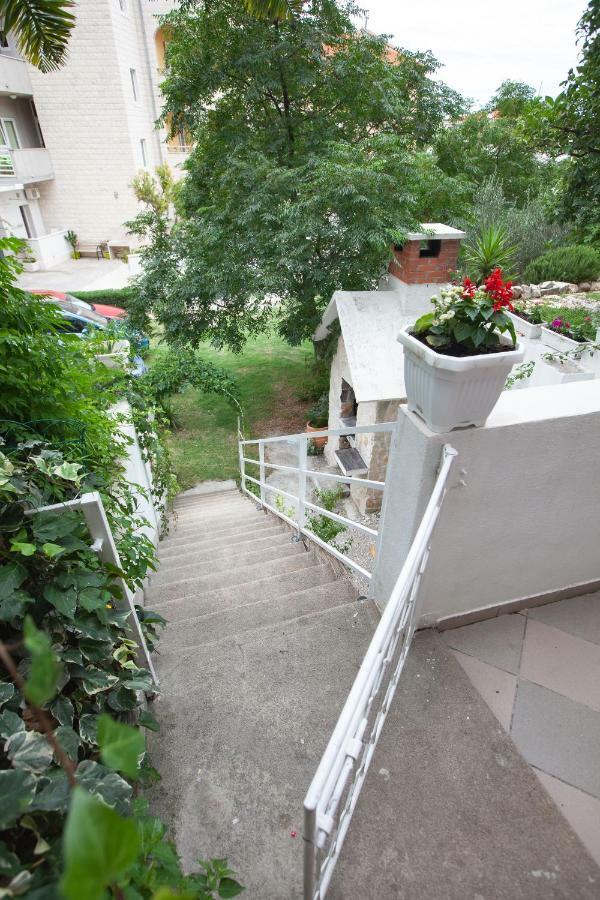 R Apartment Makarska