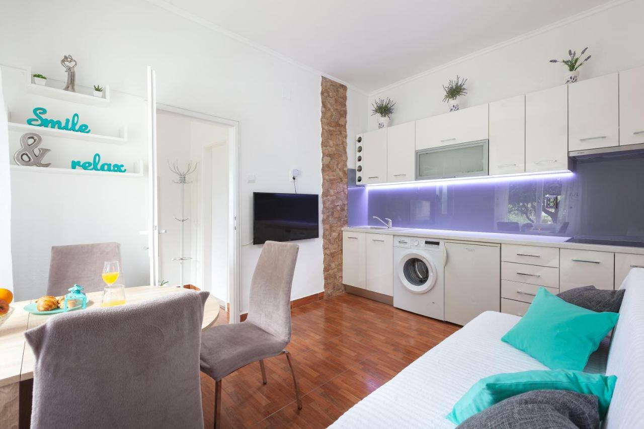 R Apartment